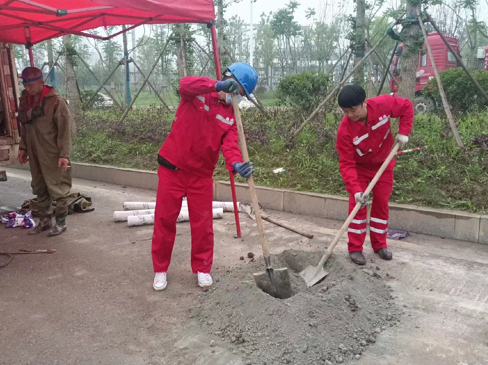历下管道疏通哪家好】及时进行市政管道清淤