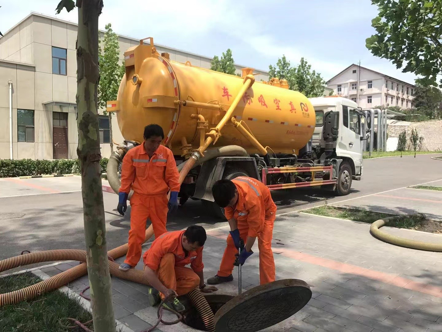历下化粪池清理与5-8吨吸粪车施工效率分析